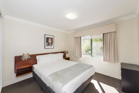 Subiaco Village 30 - Local Tourism 14