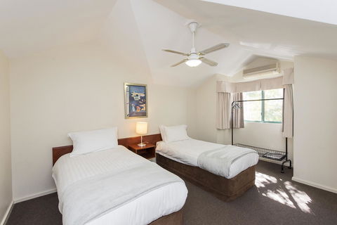Subiaco Village 30 - Local Tourism 24