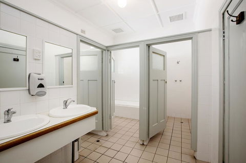 Captain Stirling Hotel - Accommodation Australia 10