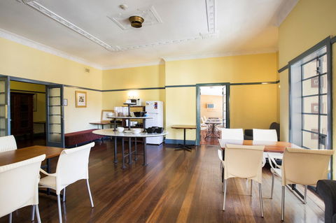 Captain Stirling Hotel - Accommodation Australia 13