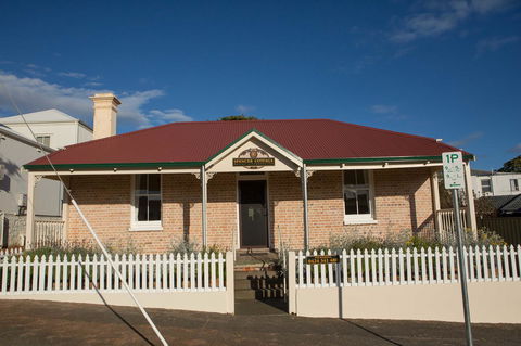 Spencer Cottage - Australia Shopping 12