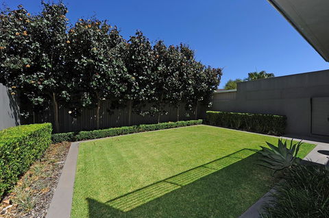 Cottesloe Beach House II - Accommodation Australia 24