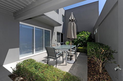 Cottesloe Beach House II - Accommodation Australia 21