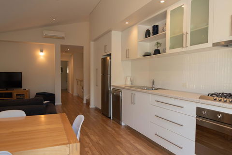 Cape Villas Dunsborough Unit 2 - Accommodation Australia 3