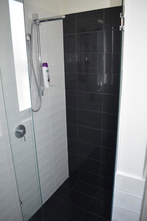 Central Executive Townhouse - Accommodation Australia 7