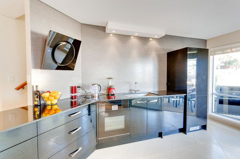 Cottesloe Contemporary Villa - Accommodation Australia 12
