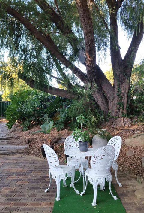 Jacaranda Hideaway Bed & Breakfast - Local Tourism 15