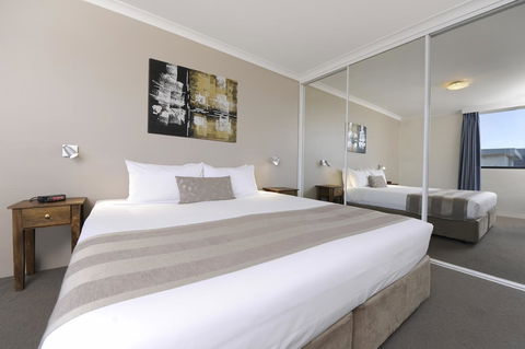 Lodestar Waterside Apartments - Accommodation Australia 29