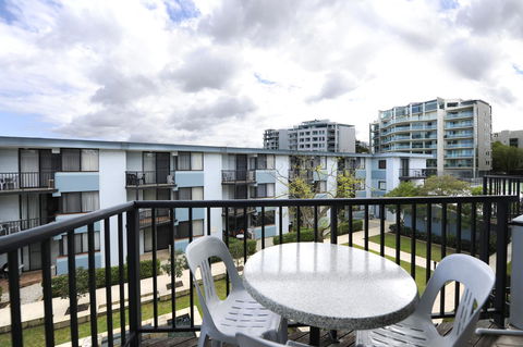 Lodestar Waterside Apartments - Accommodation Australia 12