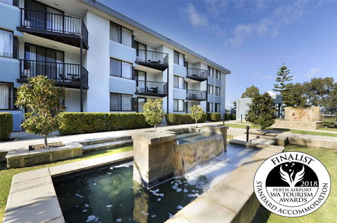 Lodestar Waterside Apartments - Accommodation Australia 0