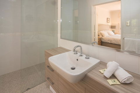 Bayshore Beachside Resort - Accommodation Australia 6