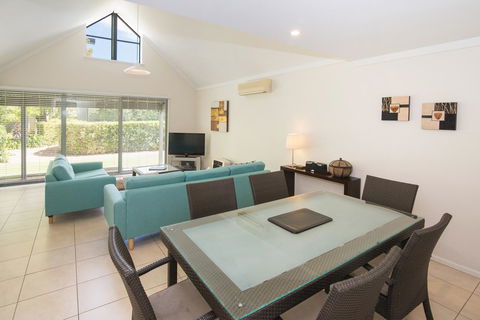 Bayshore Beachside Resort - Accommodation Australia 29