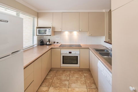 Bayshore Beachside Resort - Accommodation Australia 19