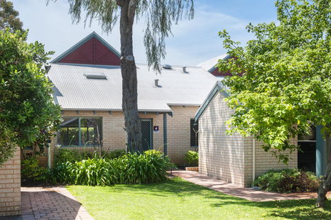 Bayshore Beachside Resort - Accommodation Australia 20