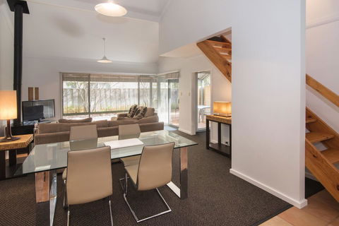 Bayshore Beachside Resort - Accommodation Australia 4