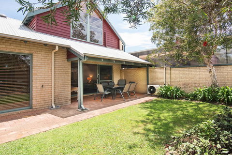 Bayshore Beachside Resort - Accommodation Australia 33