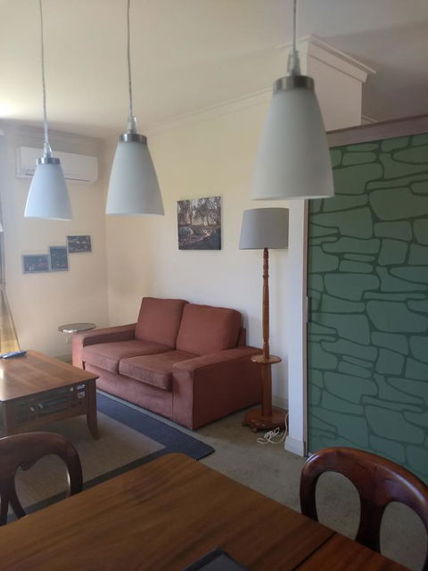 Hotham Ridge Estate - Australia Shopping 11