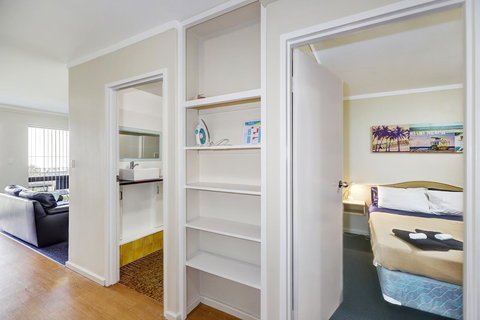 West Beach Lagoon 202 - Quiet & Ground Floor! - Local Tourism 10