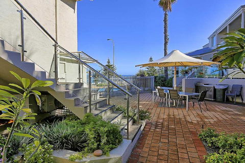 Beachfront @ Scarbs - Accommodation Australia 4