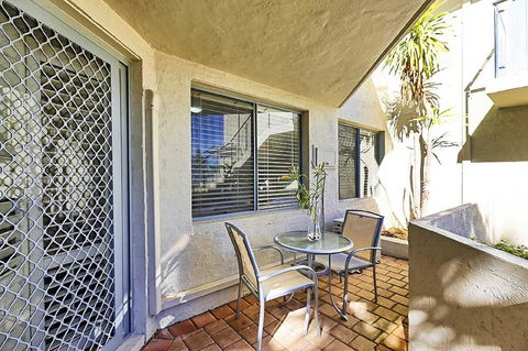 Beachfront @ Scarbs - Accommodation Australia 11