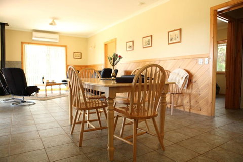 Riverside Retreat Chalets, Walpole - Accommodation Australia 10