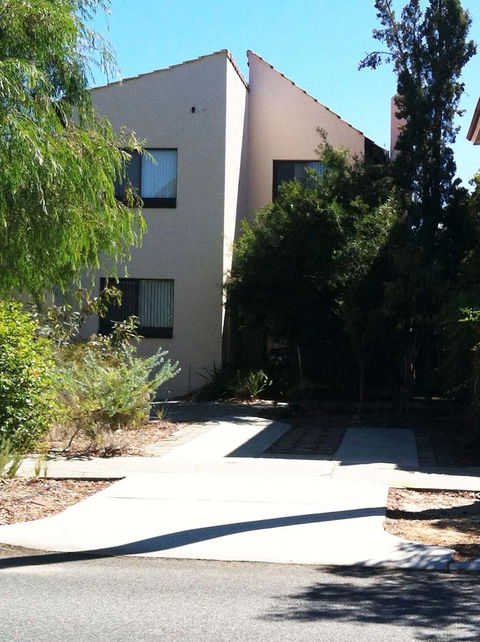 Kenata-Fairway Apartment Hotel - Local Tourism 15