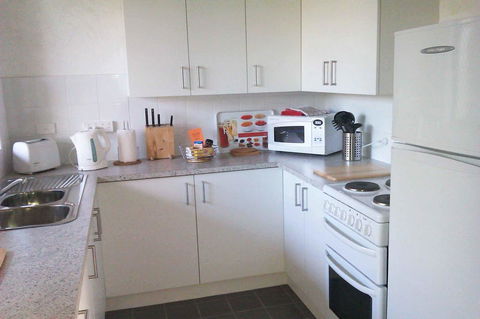 Kenata-Fairway Apartment Hotel - Local Tourism 24