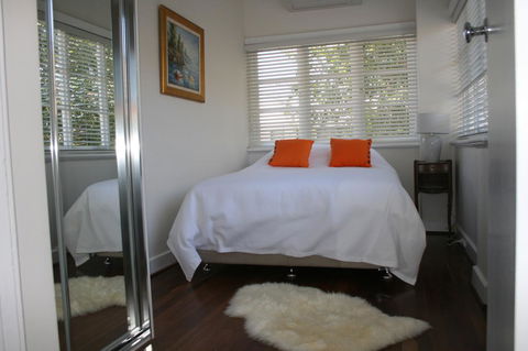 Kenata-Fairway Apartment Hotel - Local Tourism 13