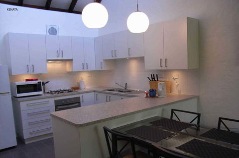 Kenata-Fairway Apartment Hotel - Local Tourism 27