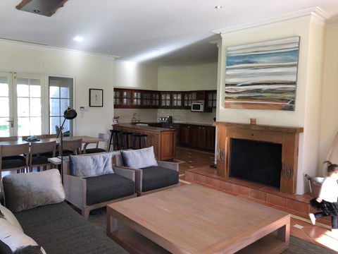 Caves Road Guest Houses - Accommodation Australia 23