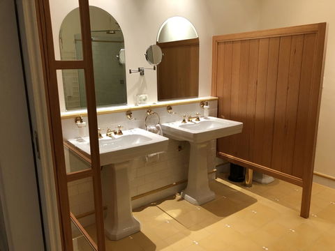 Caves Road Guest Houses - Accommodation Australia 5