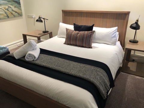 Caves Road Guest Houses - Accommodation Australia 6
