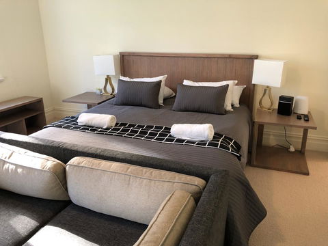 Caves Road Guest Houses - Accommodation Australia 10