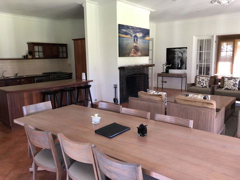 Caves Road Guest Houses - Accommodation Australia 15