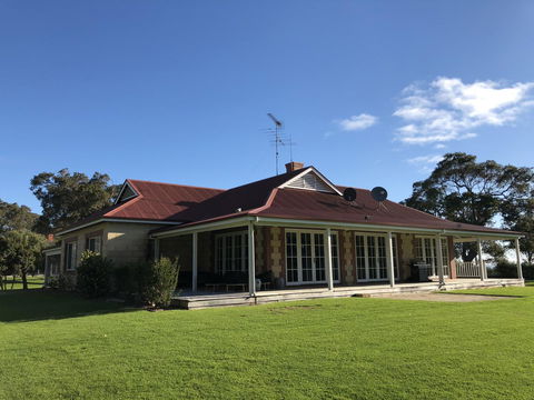 Caves Road Guest Houses - Accommodation Australia 14