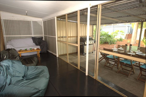 Midgard Cottage - Great Location & Close To Airport - Australia Shopping 24