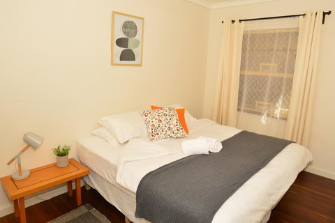 Midgard Cottage - Great Location & Close To Airport - Australia Shopping 13