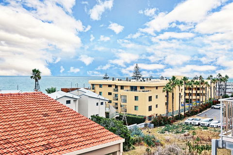 West Beach Lagoon 114 â€“ Ocean Views - Accommodation Australia 24