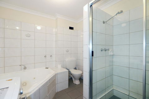 West Beach Lagoon 114 â€“ Ocean Views - Accommodation Australia 10