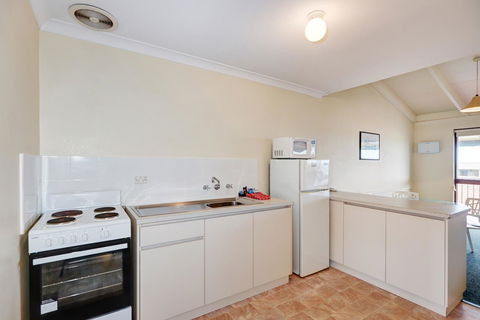 West Beach Lagoon 114 â€“ Ocean Views - Accommodation Australia 5