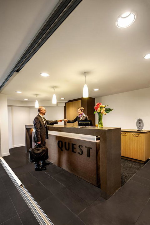 Quest Mounts Bay Road - Bed n Breakfasts 16