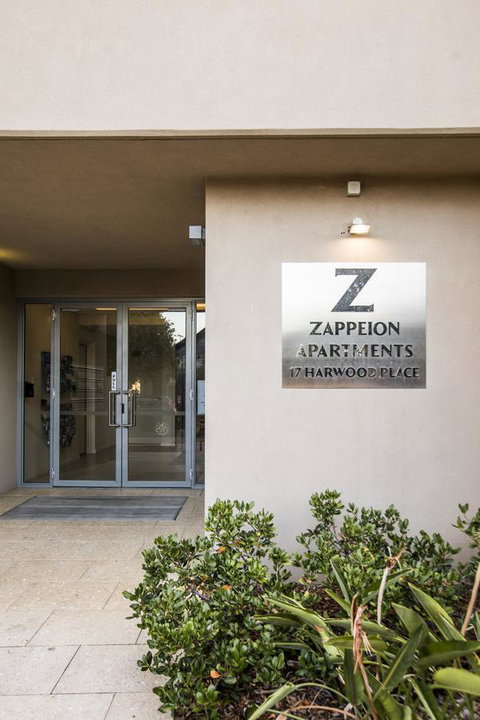 Zappeion Apartments - Accommodation Australia 7