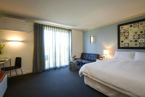 Sullivans Hotel - Bed n Breakfasts 18