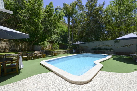 Sullivans Hotel - Bed n Breakfasts 29