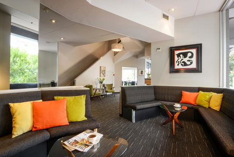 Sullivans Hotel - Bed n Breakfasts 4