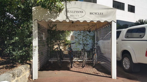 Sullivans Hotel - Bed n Breakfasts 36