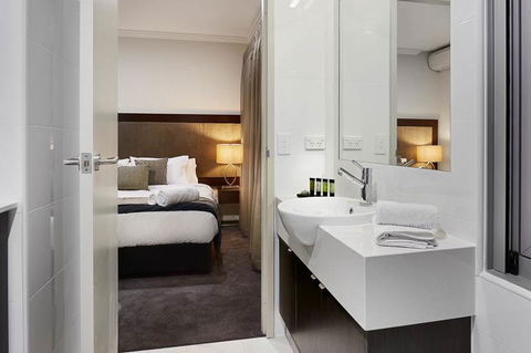 Attika Hotel - Accommodation Australia 4