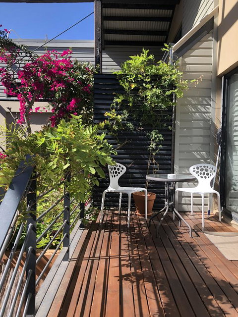 Spacious Central Townhouse - Accommodation Australia 1