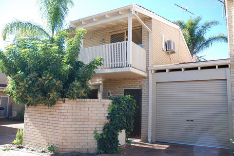 Leederville Townhouse - Accommodation Australia 7