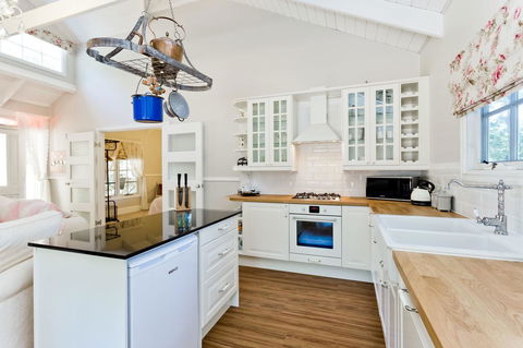 Quiet Escapes Cottages - Accommodation Australia 21